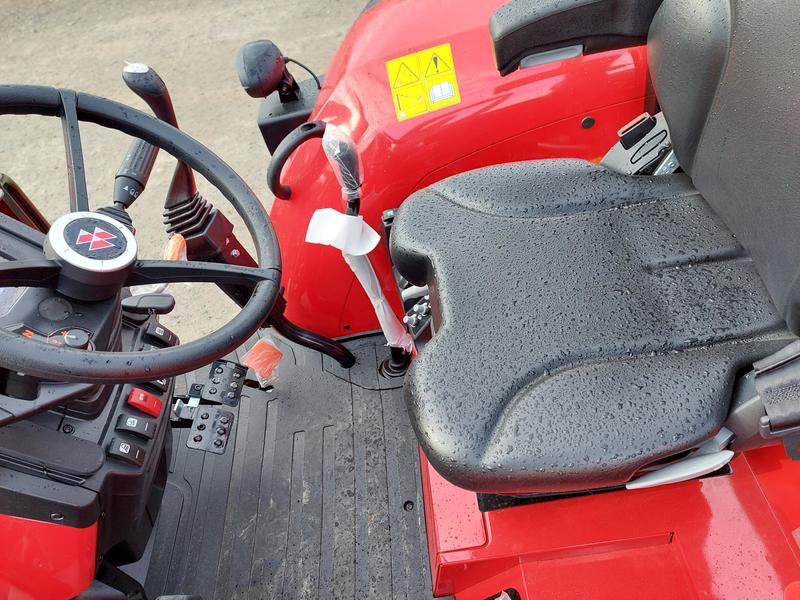 Tractors  MF5711 Platform Photo
